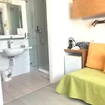 Siesta, Park & Pool Living