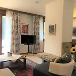 Siesta, Park & Pool Living Losone