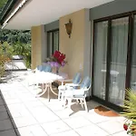 Siesta, Park & Pool Living 3* 卢松