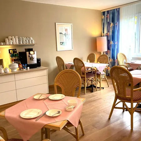 Hotel apartamentowy Siesta, Park & Pool Living