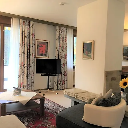 Siesta, Park & Pool Living Losone