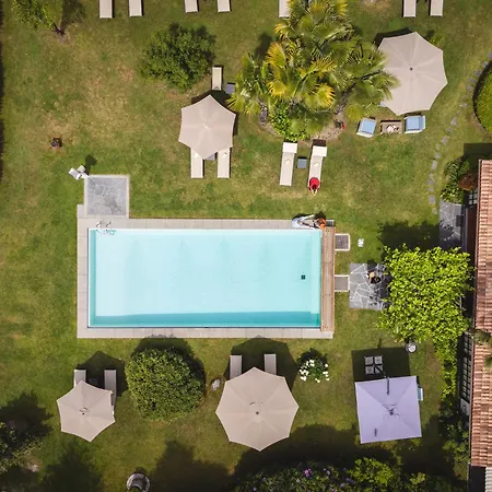 Siesta, Park & Pool Living Losone
