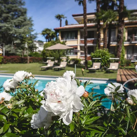 Siesta, Park & Pool Living Losone