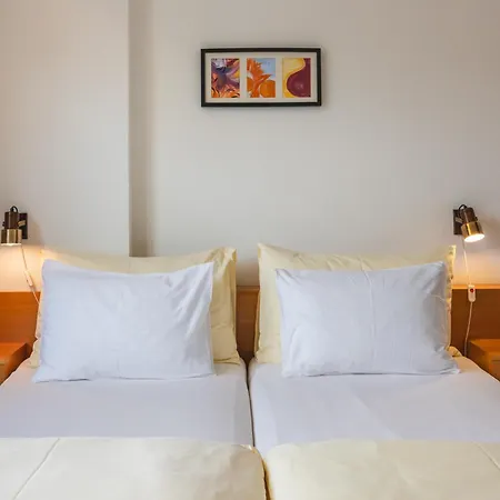 Apartmanhotel Siesta, Park & Pool Living Losone
