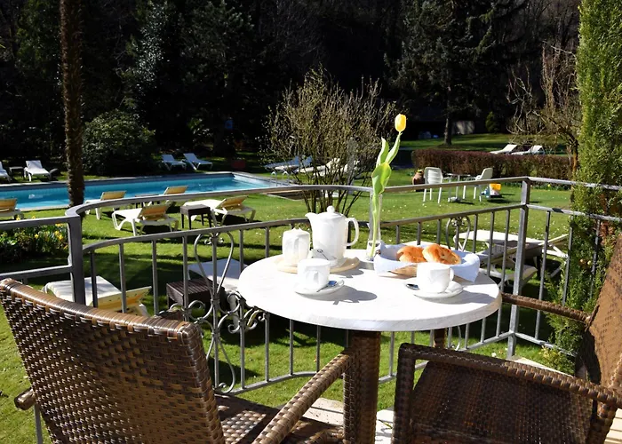 Siesta, Park & Pool Living Hotel apartamentowy