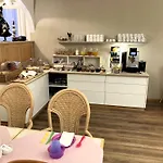 Siesta, Park & Pool Living Losone