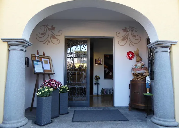 Siesta, Park & Pool Living 3* لوزون